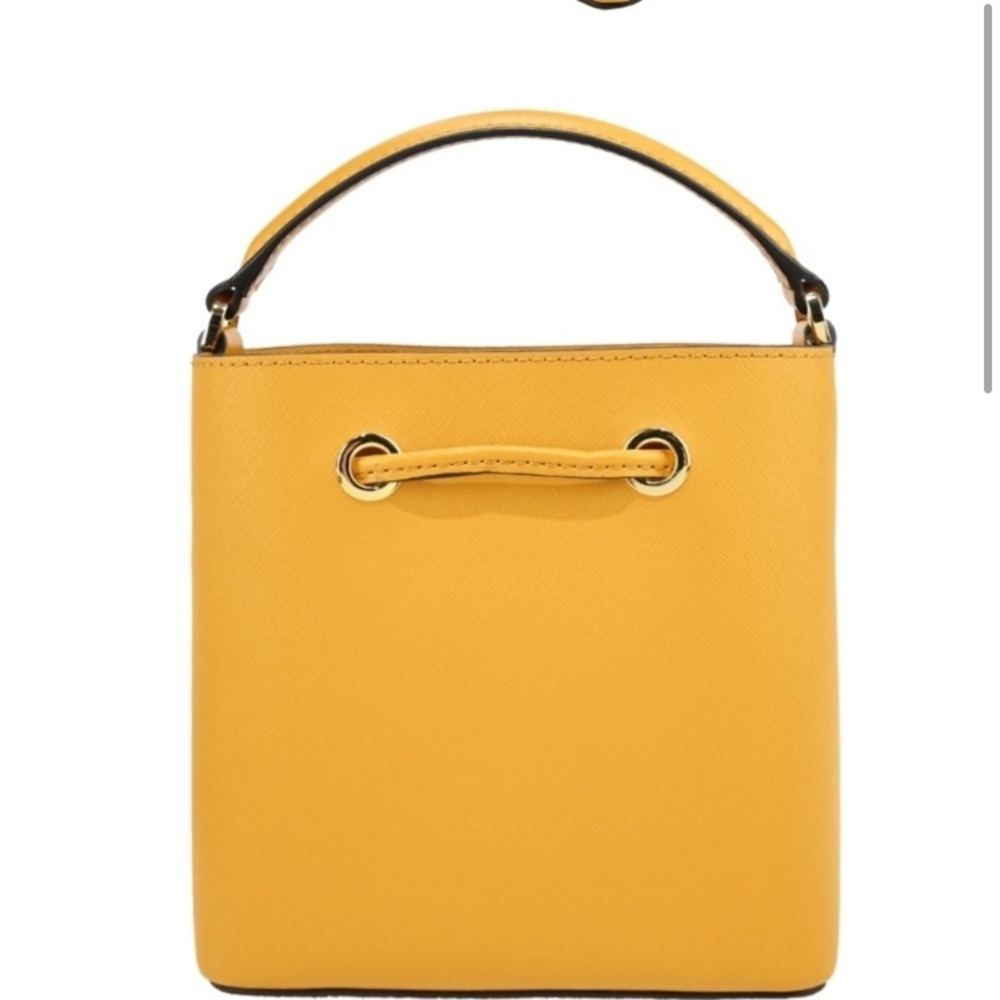 I literally wore this bag 2 times and its in very good shape ๐ - Picture 4 of 4